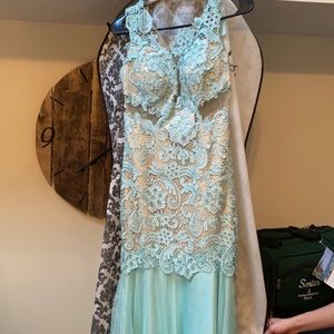 Blue Floorlength Prom Dress